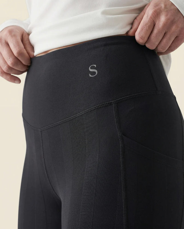 Leggings detail shot